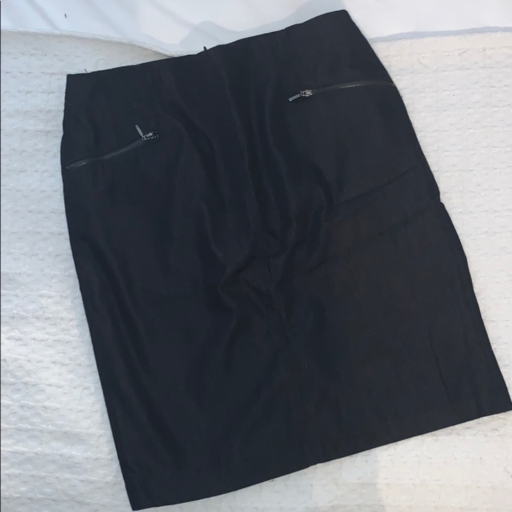 Lined Dark Navy Skirt w/ Zipper Pockets - Size 6